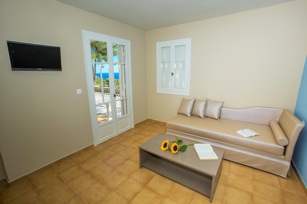 Sunset Paradise Lassi  Room photo