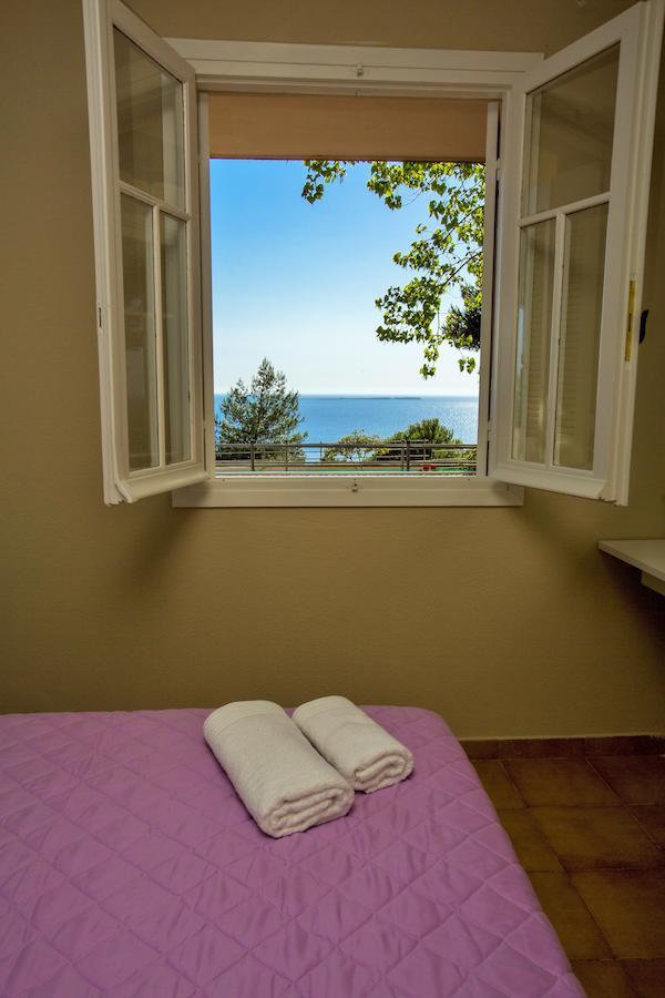 Sunset Paradise Lassi  Room photo